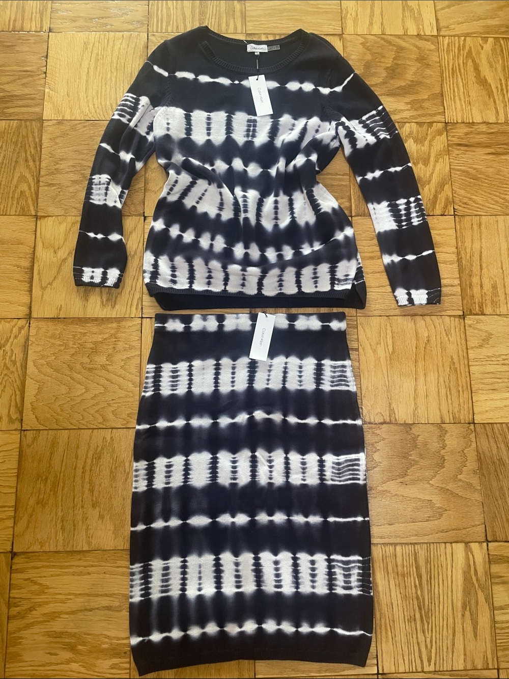 NWT Calvin Klein Navy and White Tie-Dye Knit Two-Piece Dress Set